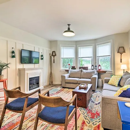 Pet-Friendly Saranac Lake Retreat With Deck And Yard